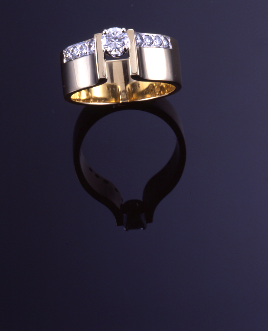 contemporary diamond ring designs