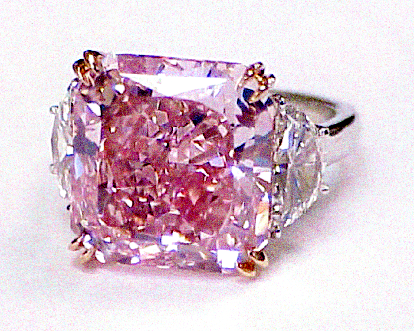Natural pink color diamond